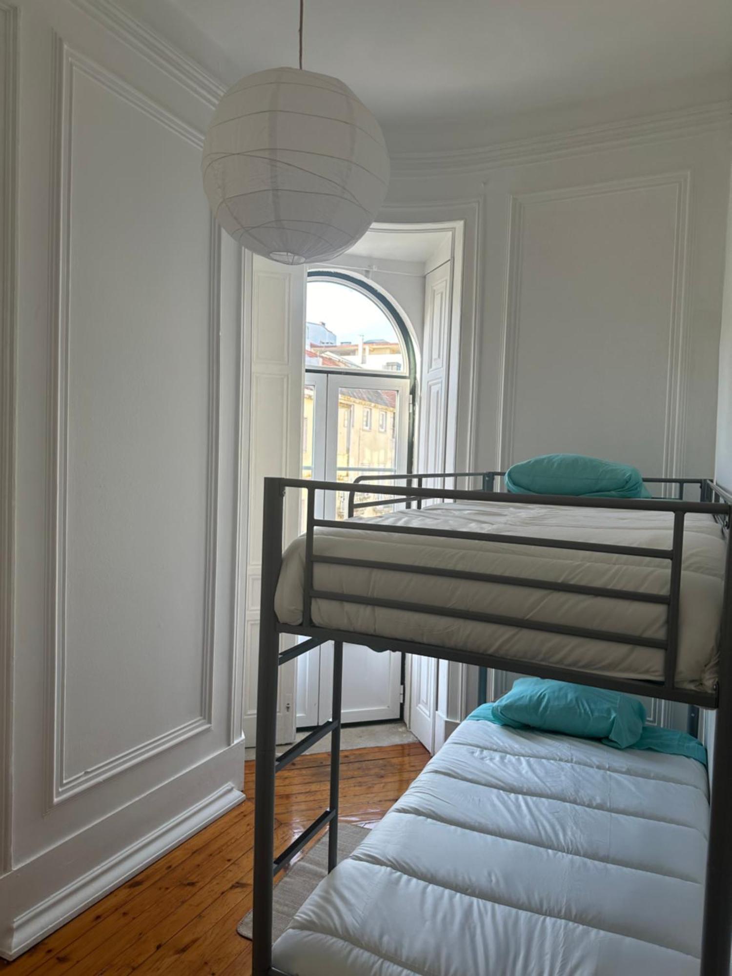 Garden Campo De Ourique Guest House - Hostel Lissabon Buitenkant foto